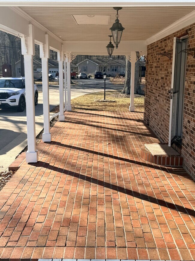 porche delantero - 45146 Andover Estates Rd