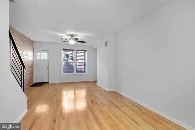Building Photo - 1517 S LeCount St