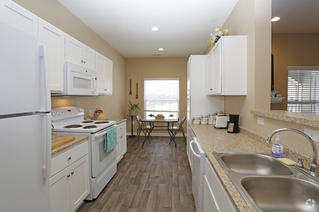 3HAB - Cocina - Foxmoor Condominiums