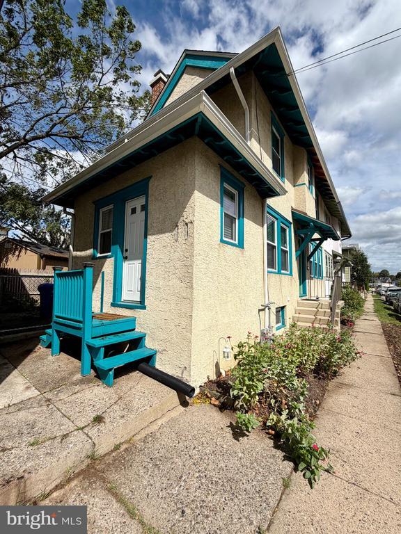 Building Photo - 152 S Keswick Ave