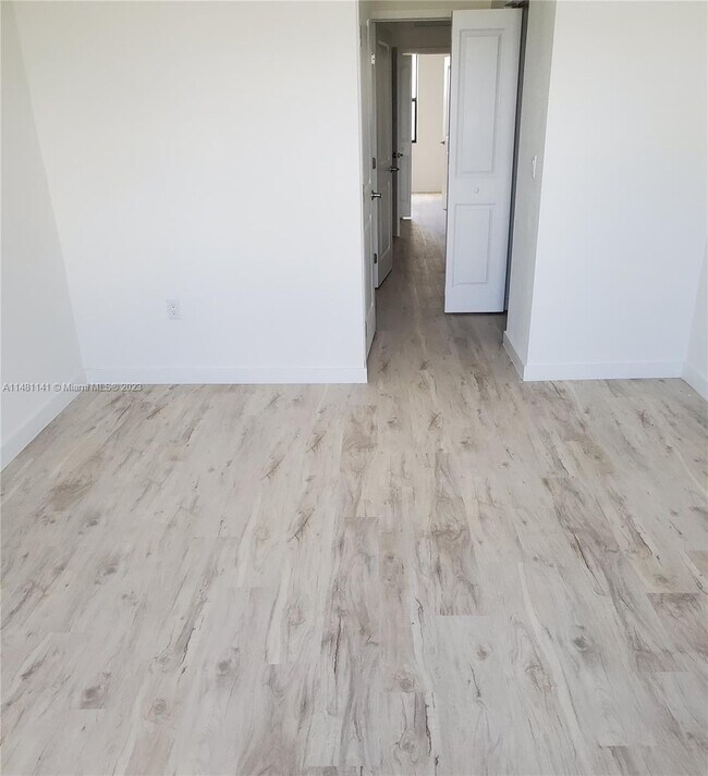 Foto del edificio - 15650 SW 136th St