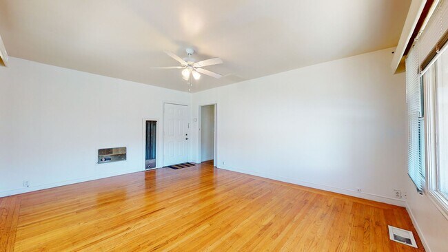 Foto del edificio - Spacious Dimond District Duplex!