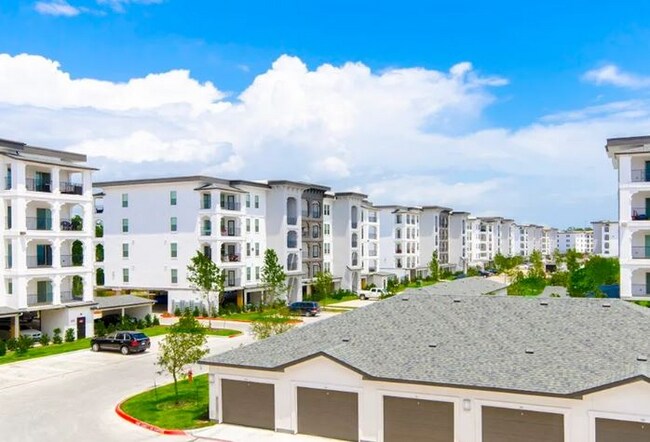 Building Photo - 366 FM 1488