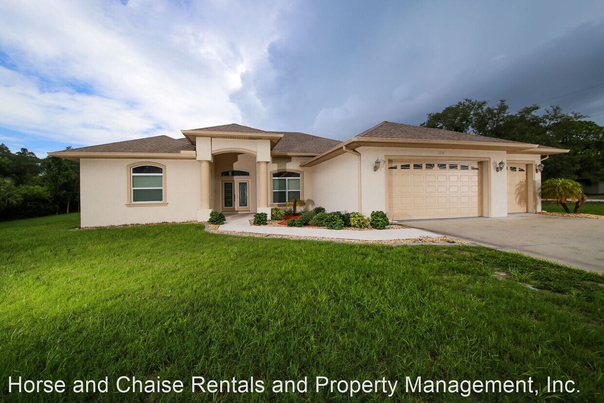 4 br, 3 bath House 1216 Manasota Beach Rd House for Rent in Venice, FL
