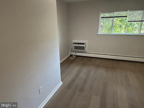 Building Photo - 2032 Maple Ave