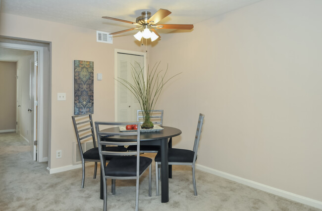 1 BR - Dining Area - Breckinridge Park Apartments