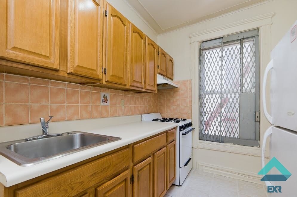 Foto principal - 1979 Bedford Ave