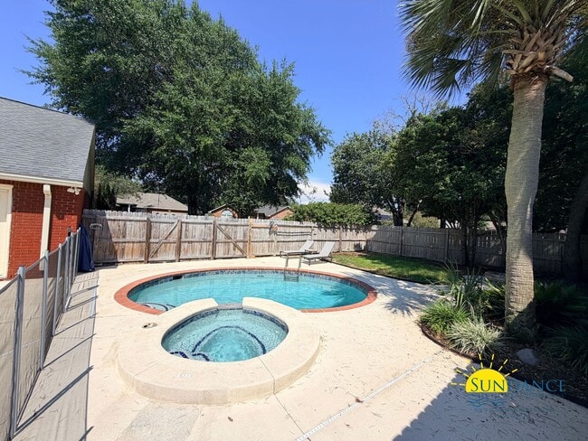 Building Photo - 4504 Boca Dr