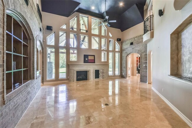 Building Photo - 16630 Coles Crossing Dr