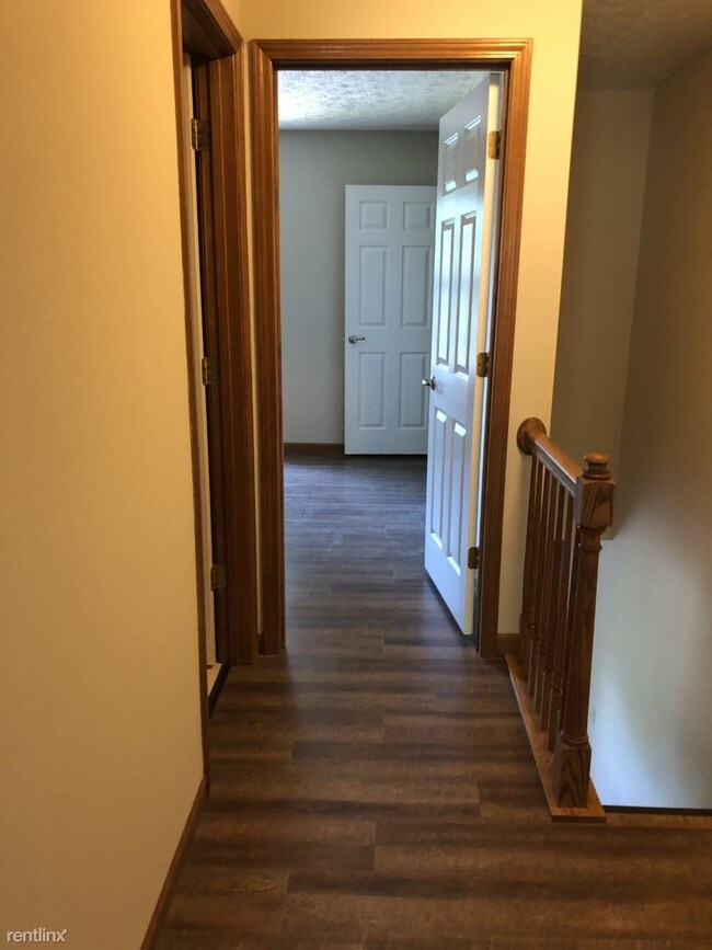 Building Photo - 2 br, 1.5 bath  - 205 Sandridge Dr