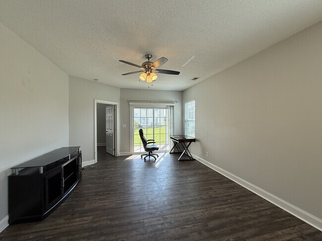 Foto del edificio - 4930 Crab Pond Ct