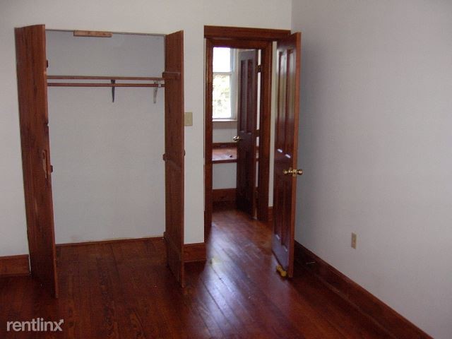 Building Photo - 11043 Cliff Mills Rd