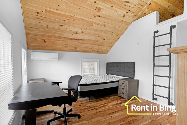 Foto del edificio - 38 Seminary Ave