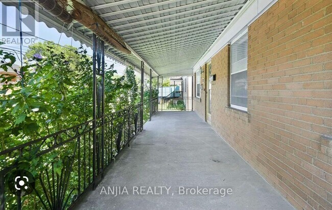 Building Photo - 77 Nash Dr