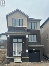 Building Photo - 466 Gillespie St