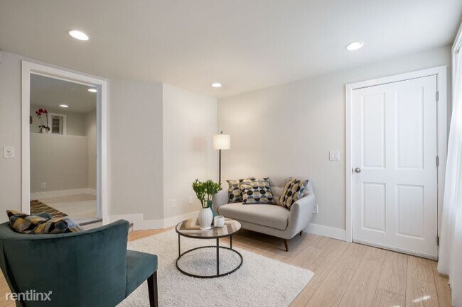 Building Photo - 2 br, 2 bath Condo - 382 Elizabeth St.