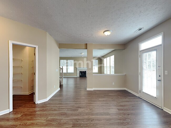 Foto del edificio - 6534 Amherst Way