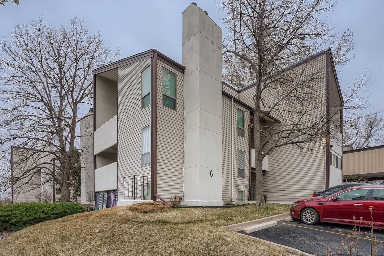 Primary Photo - 14904 E Hampden Cir