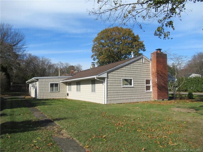 Building Photo - 15 Harvester Rd