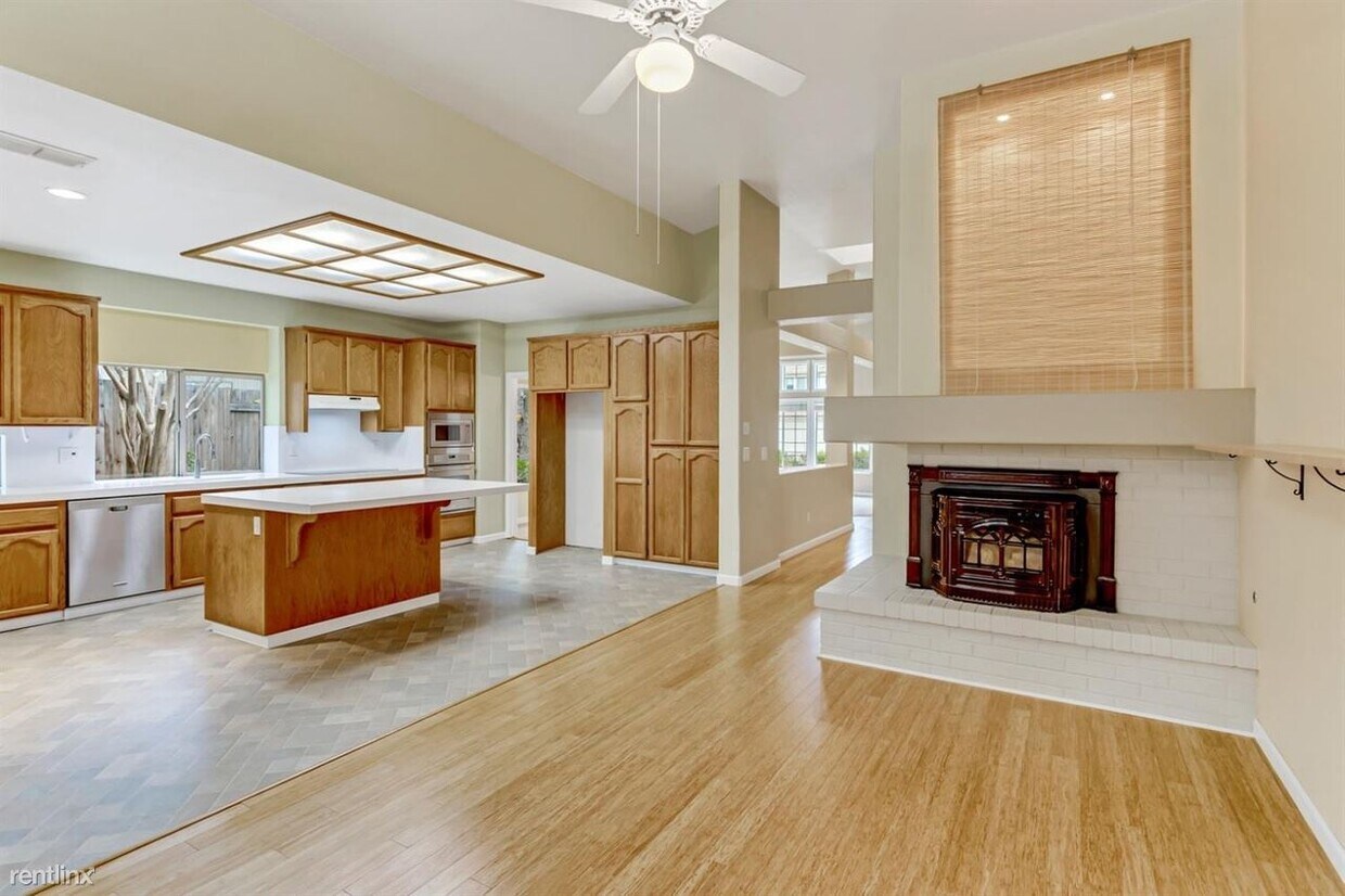Foto principal - 3 br, 2 bath House - 8975 Ashmore Way