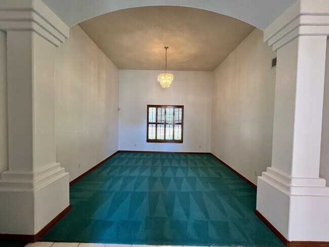 Building Photo - 6851 Rock Canyon Dr