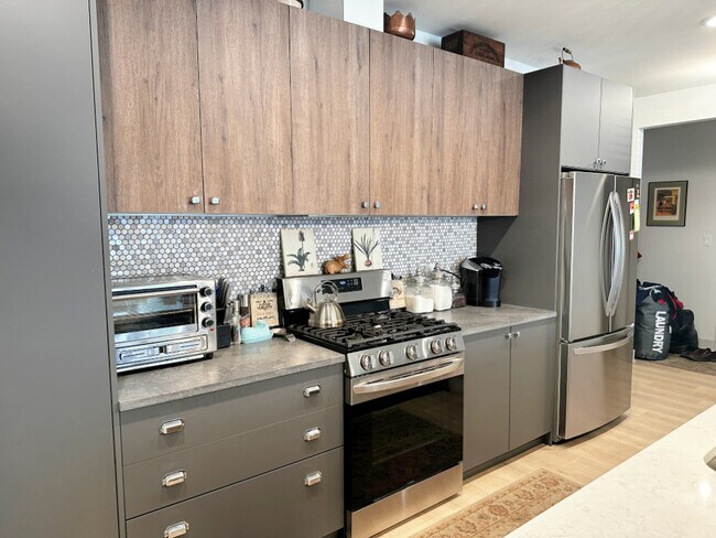 Foto del edificio - 4420 S Prairie Ave