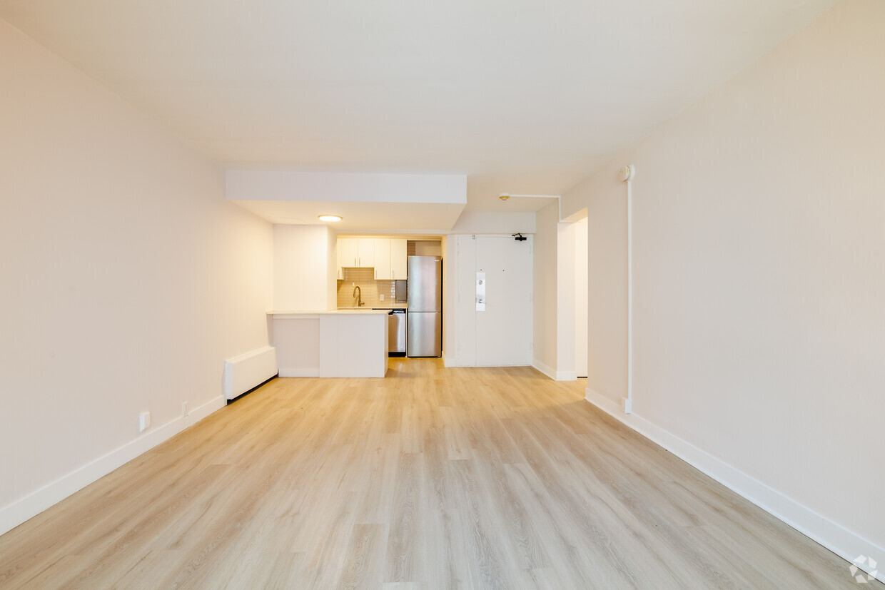 1BR 1BA 683SF Salle à manger - Cielo