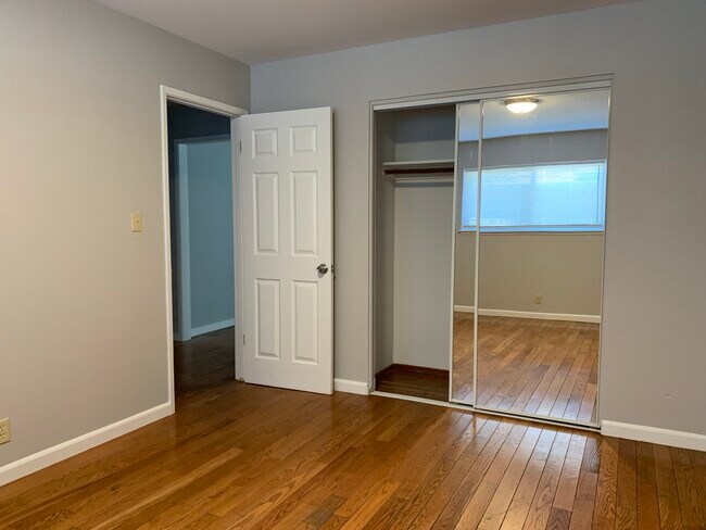 Foto del edificio - 4351 Latimer Ave