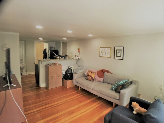 Foto del edificio - 1216 W Barry Ave