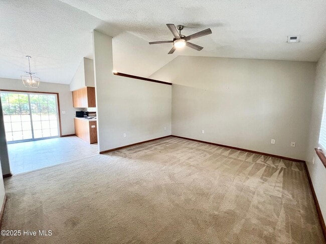Building Photo - 133 Lawndale Ln