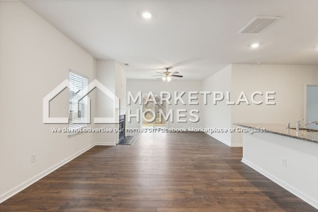 Building Photo - 1112 Ridge Parke