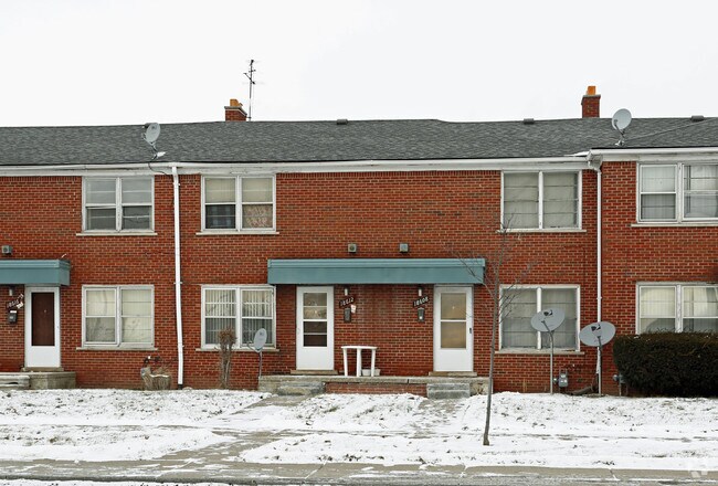 Mardi Gras Apartments Detroit Mi Building Photo Mardi Gras Apartments