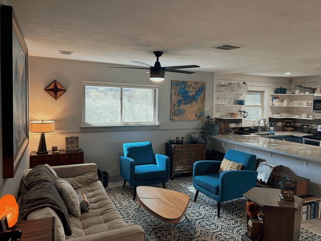 Building Photo - 1220 Harris Ave