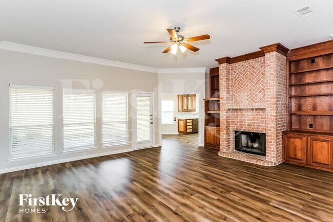 Building Photo - 2513 Elliott Ave