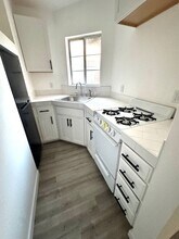 Building Photo - 3768-3768 1/2 Sheldon Dr