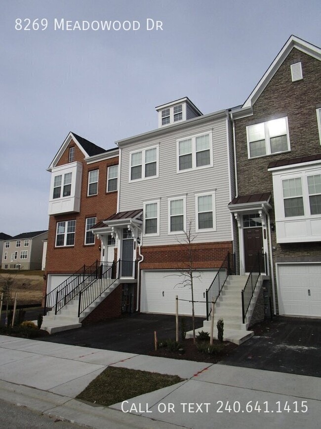 Building Photo - 8269 Meadowood Dr