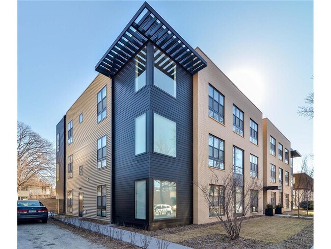 Building Photo - 3535 Grand Ave S