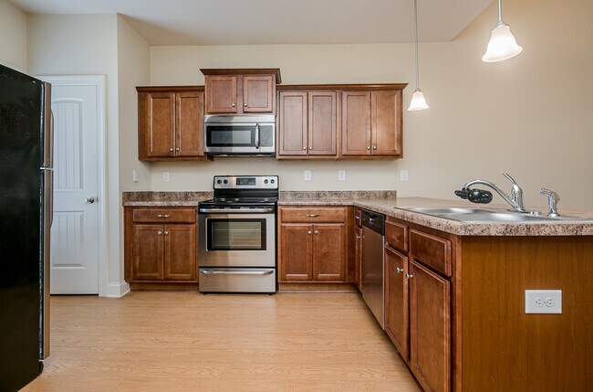 Building Photo - 948 Erika Ln