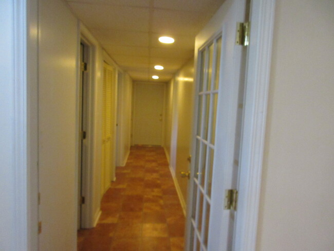 Foto del edificio - $1,450- 2 Bedroom, 1 Bathroom Cozy Unfurni...