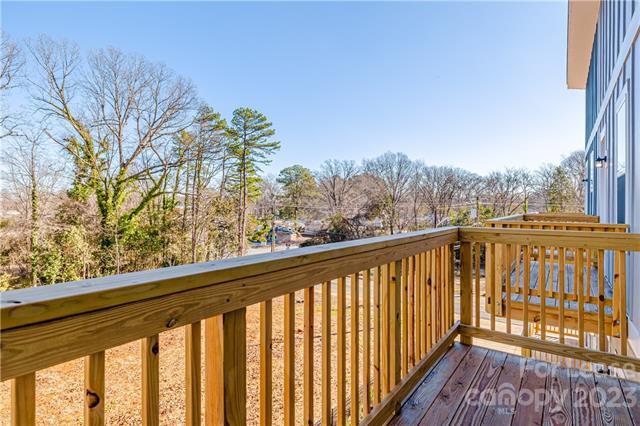 Building Photo - 1055 McAlway Rd