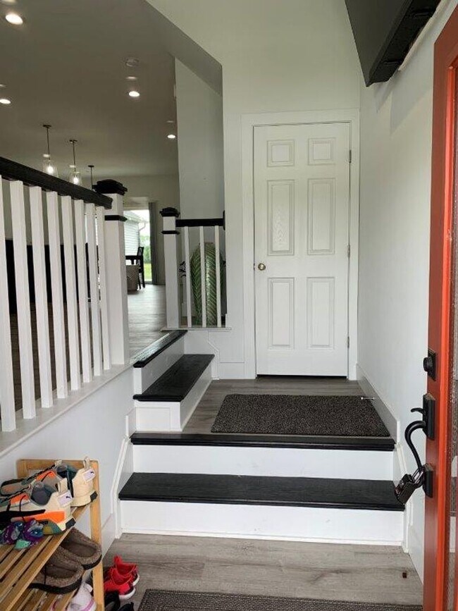 Building Photo - *Upcoming 6/17/24* Mechanicsburg Area Scho...