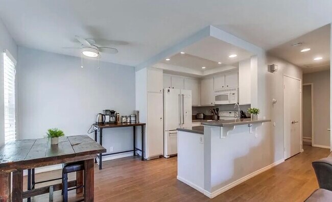 Building Photo - 8803 Gilman Dr