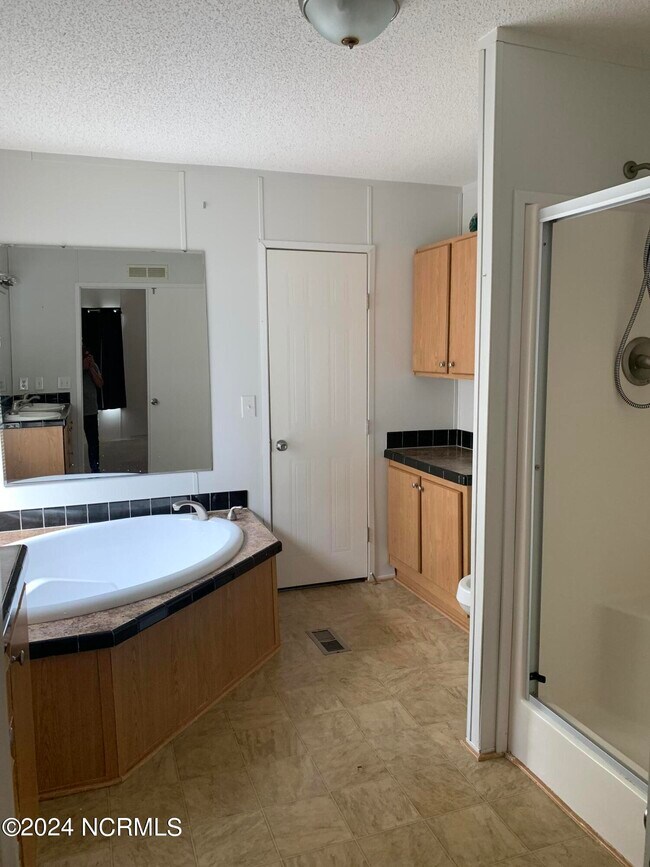 Foto del edificio - 111 Willow Pond Dr