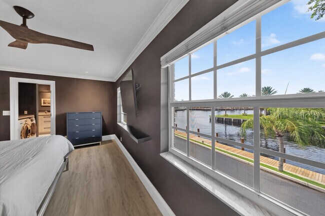 Foto del edificio - 6515 Bay Club Dr