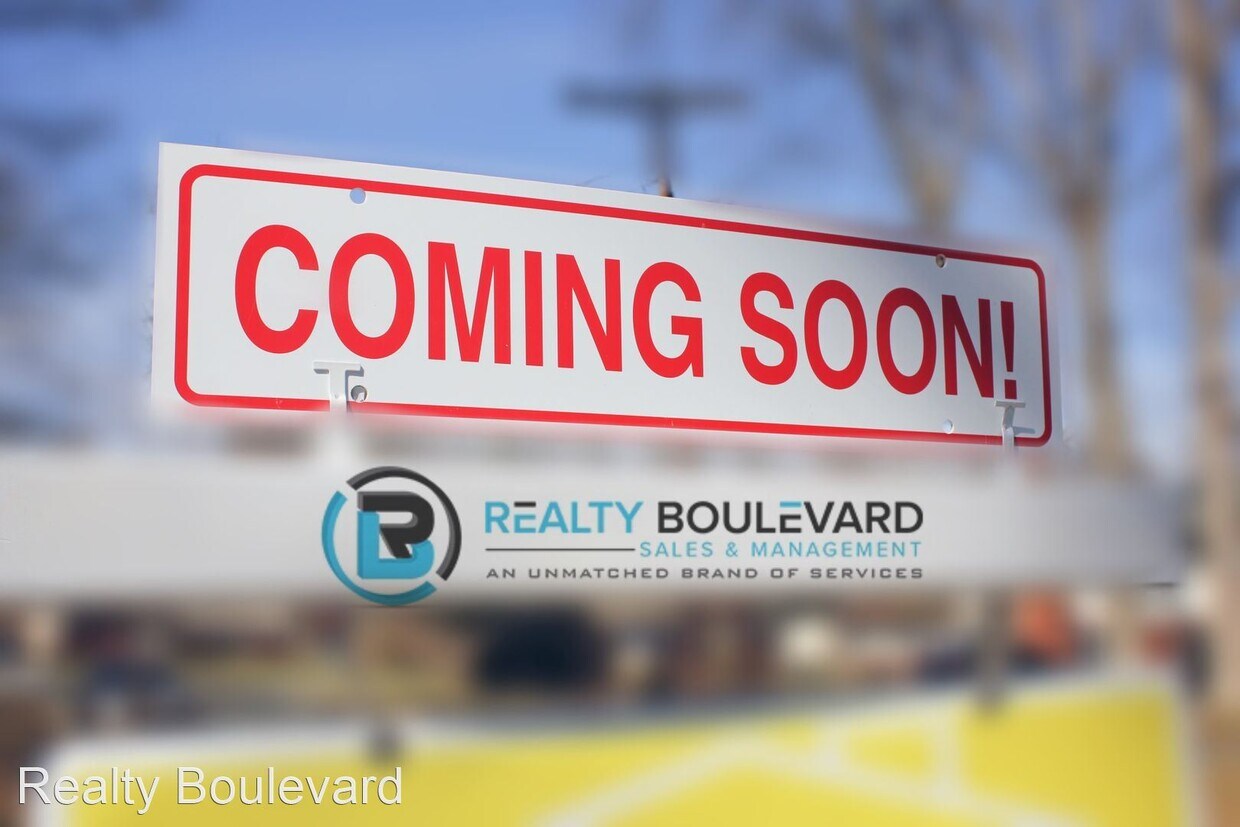 Foto principal - 4 br, 2 bath House - 205 W. 10th St.
