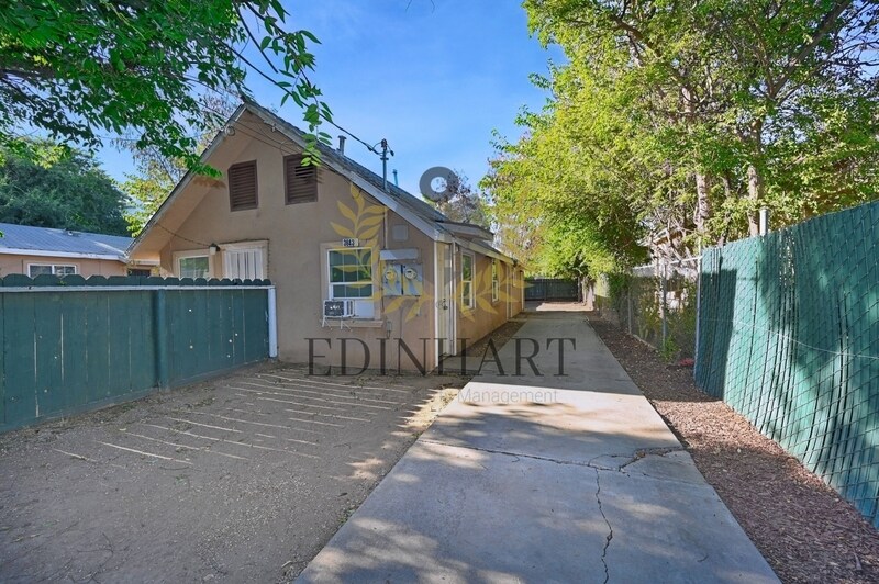 Primary Photo - 3643 E Dwight Way