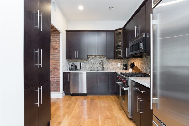 Foto del edificio - 827 Bloomfield St