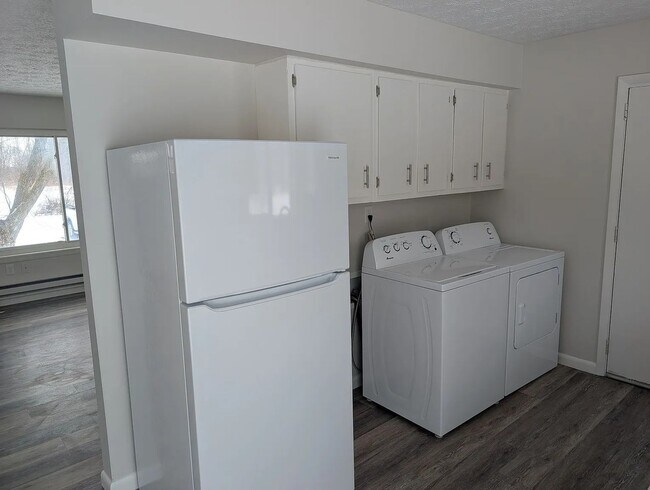 Foto del edificio - 2895 Spring Hill Dr