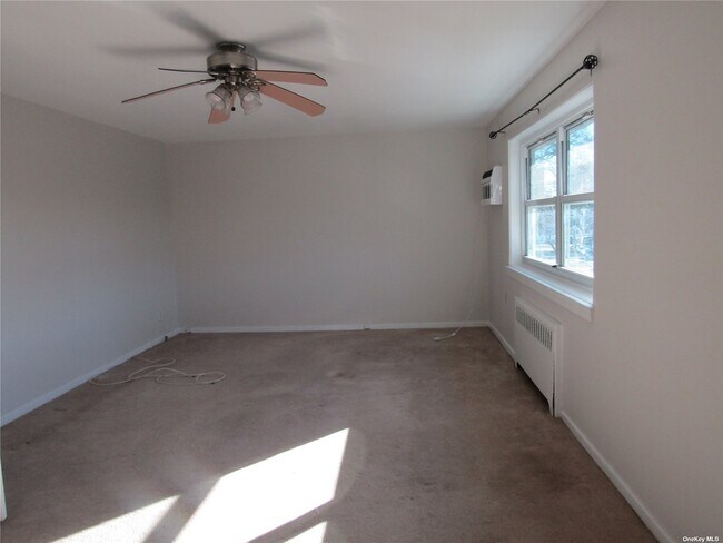 Building Photo - 82-53 Langdale St