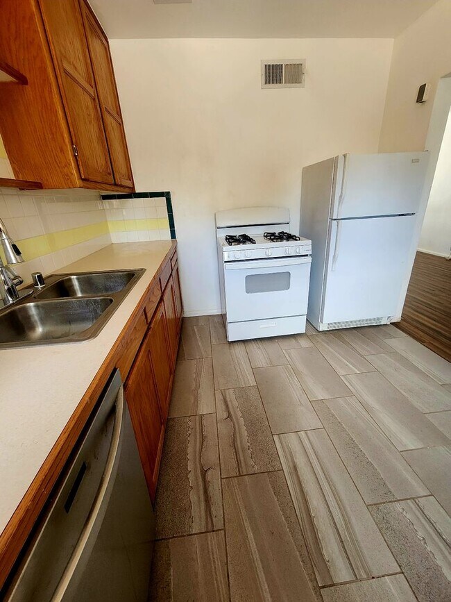 Foto del edificio - Charming 3-Bedroom Home in Northeast Albuq...